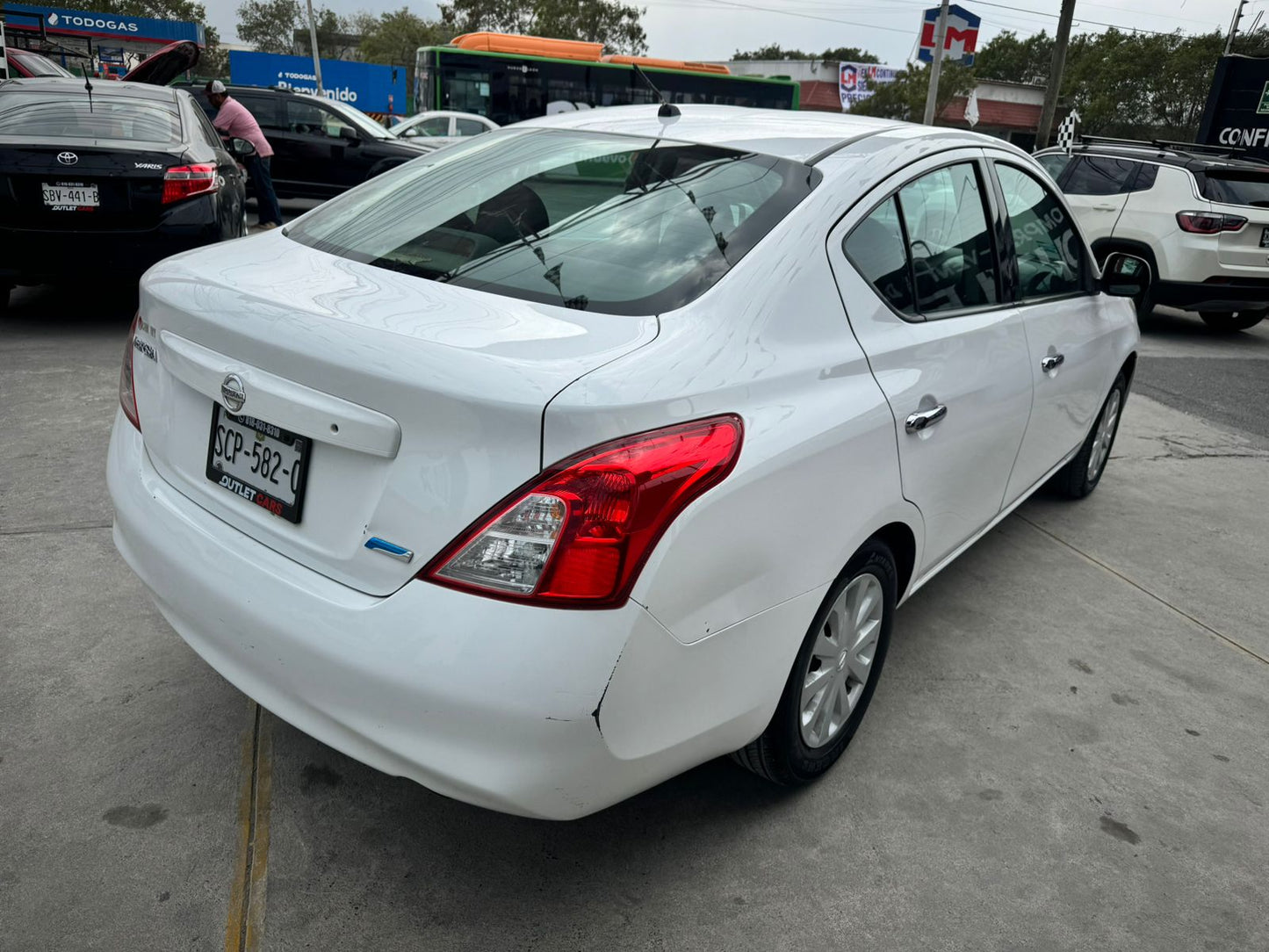 NISSAN VERSA 2014