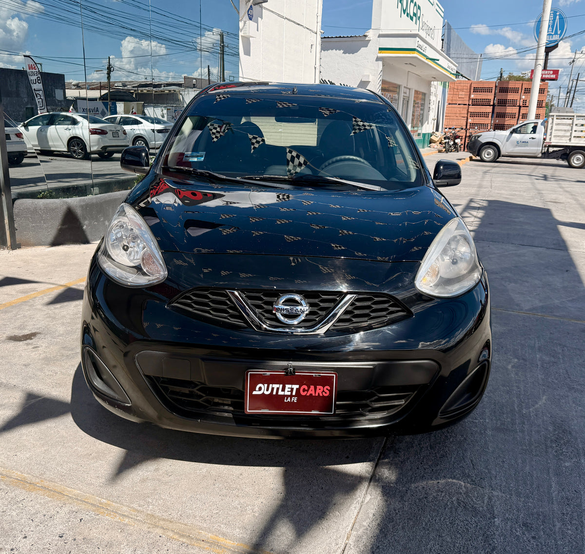 Nissan March 2017