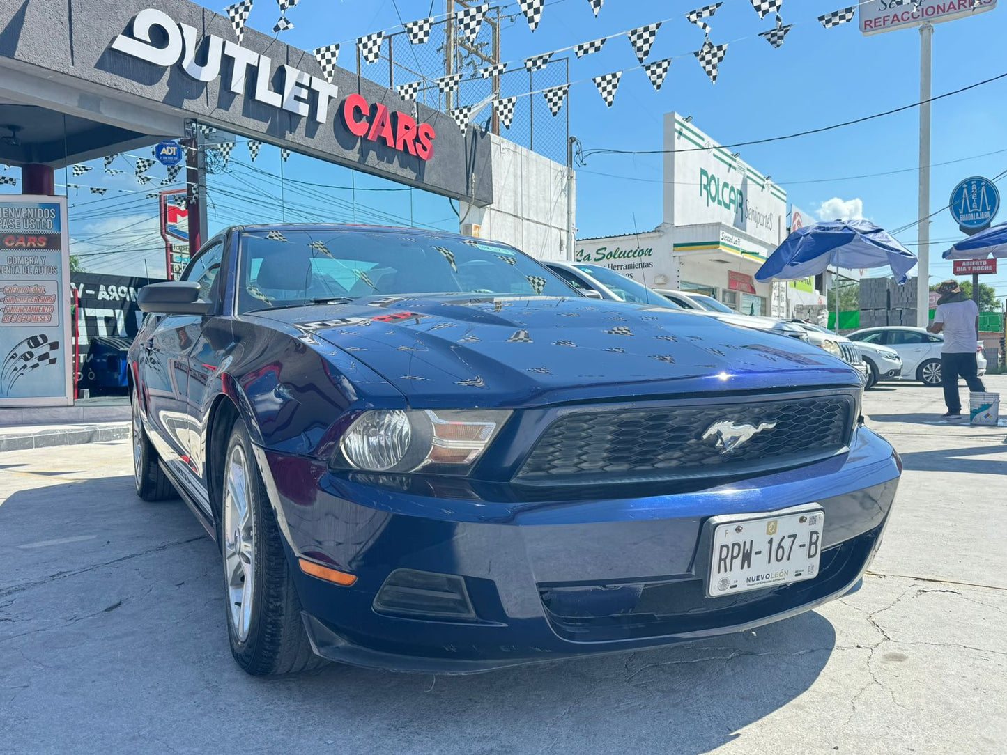 FORD MUSTANG 2010