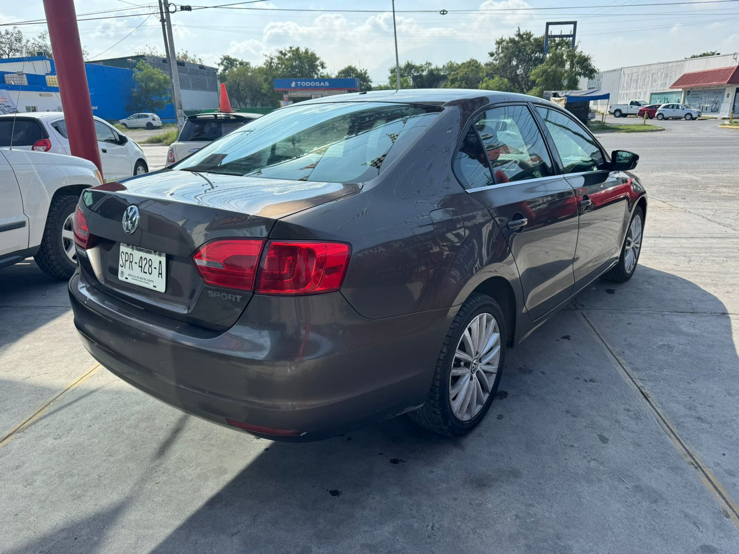 VOLKSWAGEN JETTA MK 2011