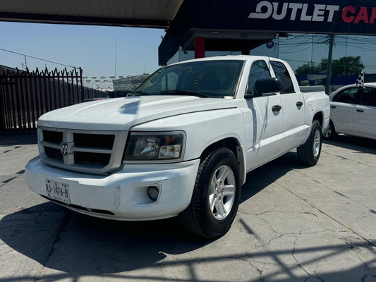 DODGE DAKOTA 2011