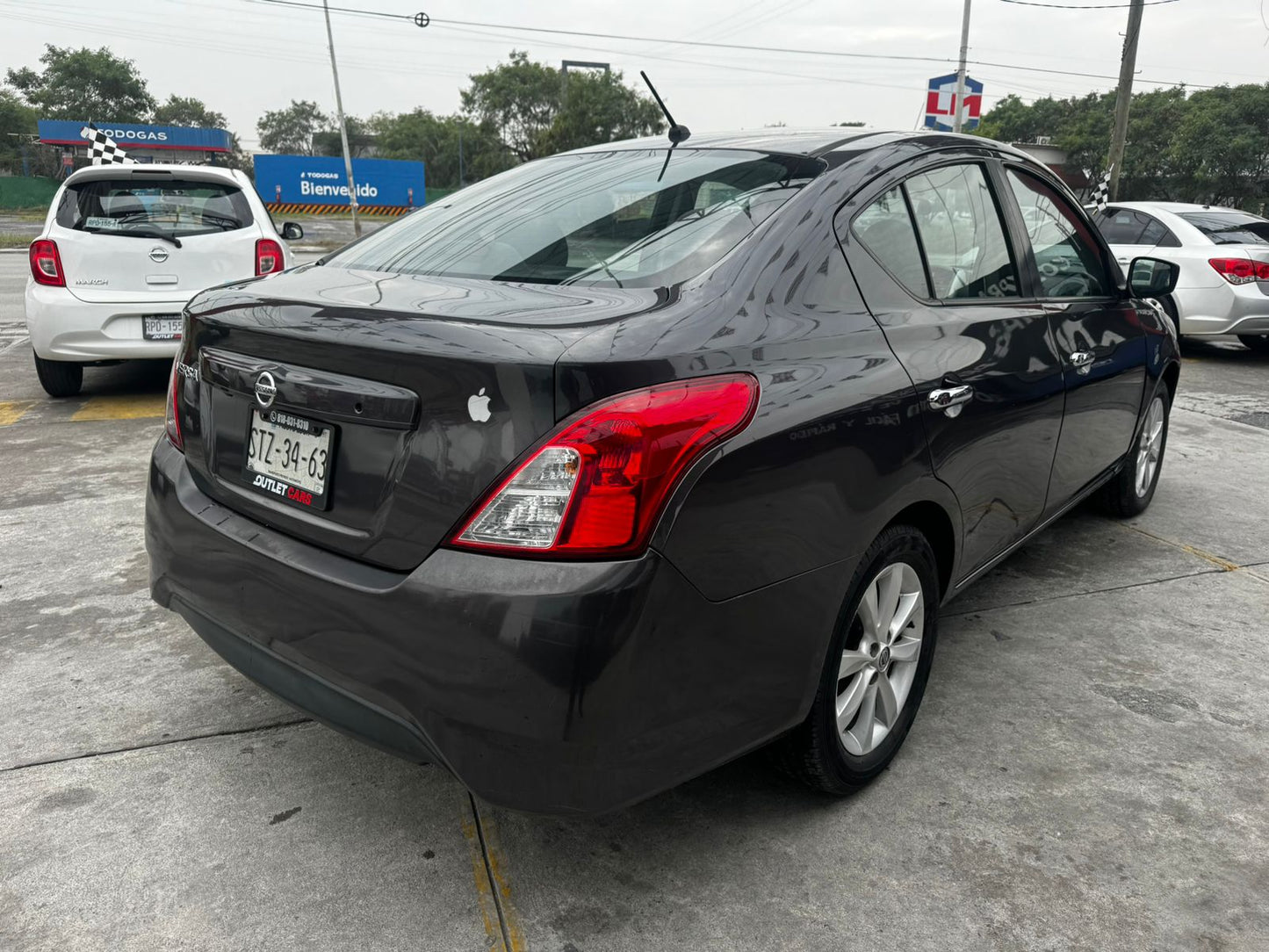 NISSAN VERSA 2017