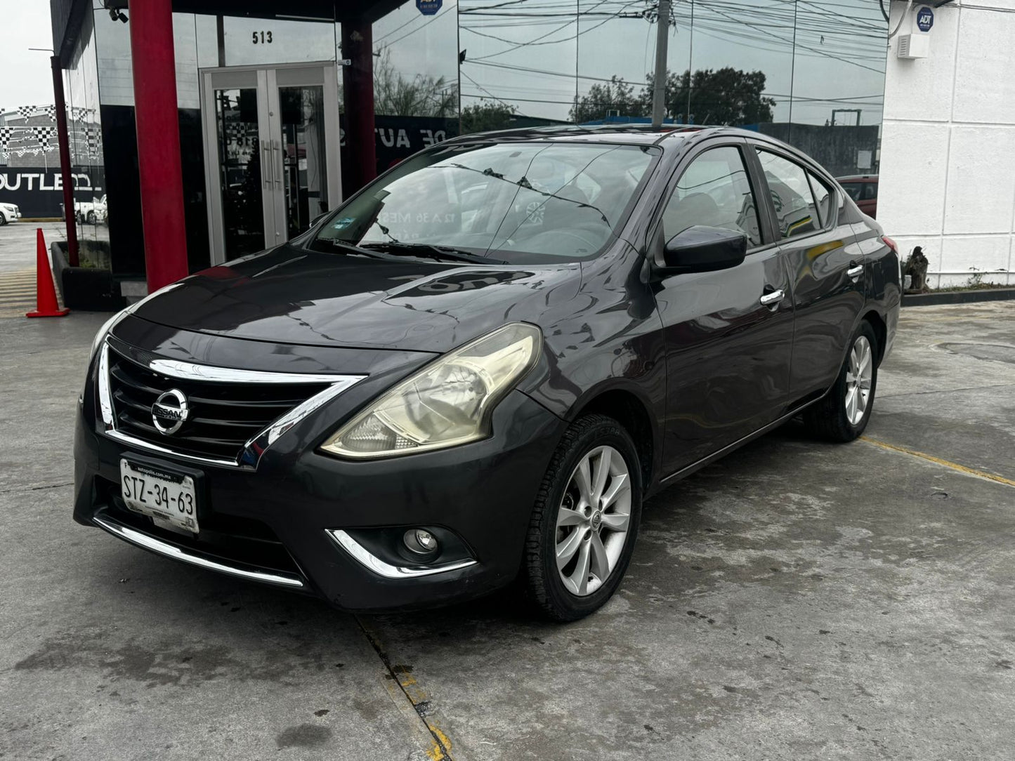 NISSAN VERSA 2017