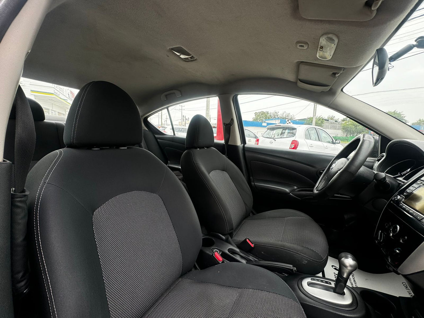 NISSAN VERSA 2017