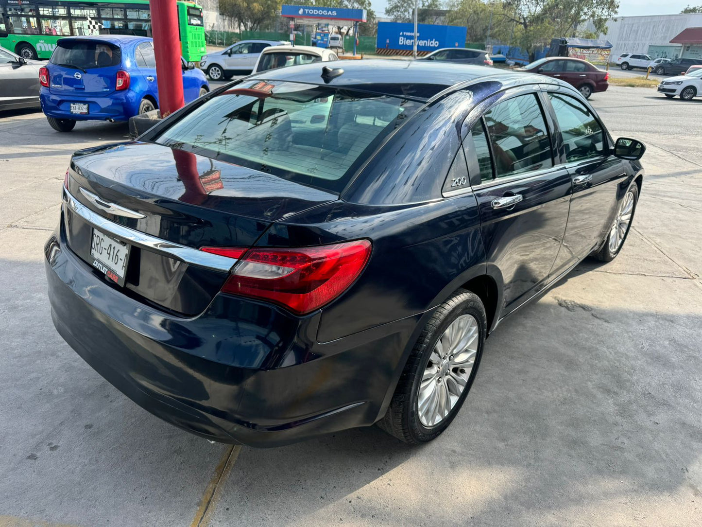 CHRYSLER 200 2012