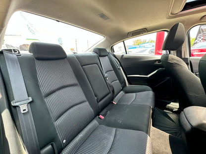 MAZDA 3 2015