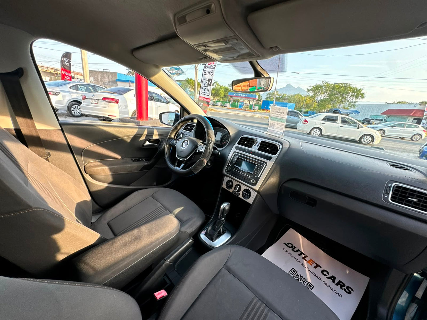 VOLKSWAGEN POLO 2017