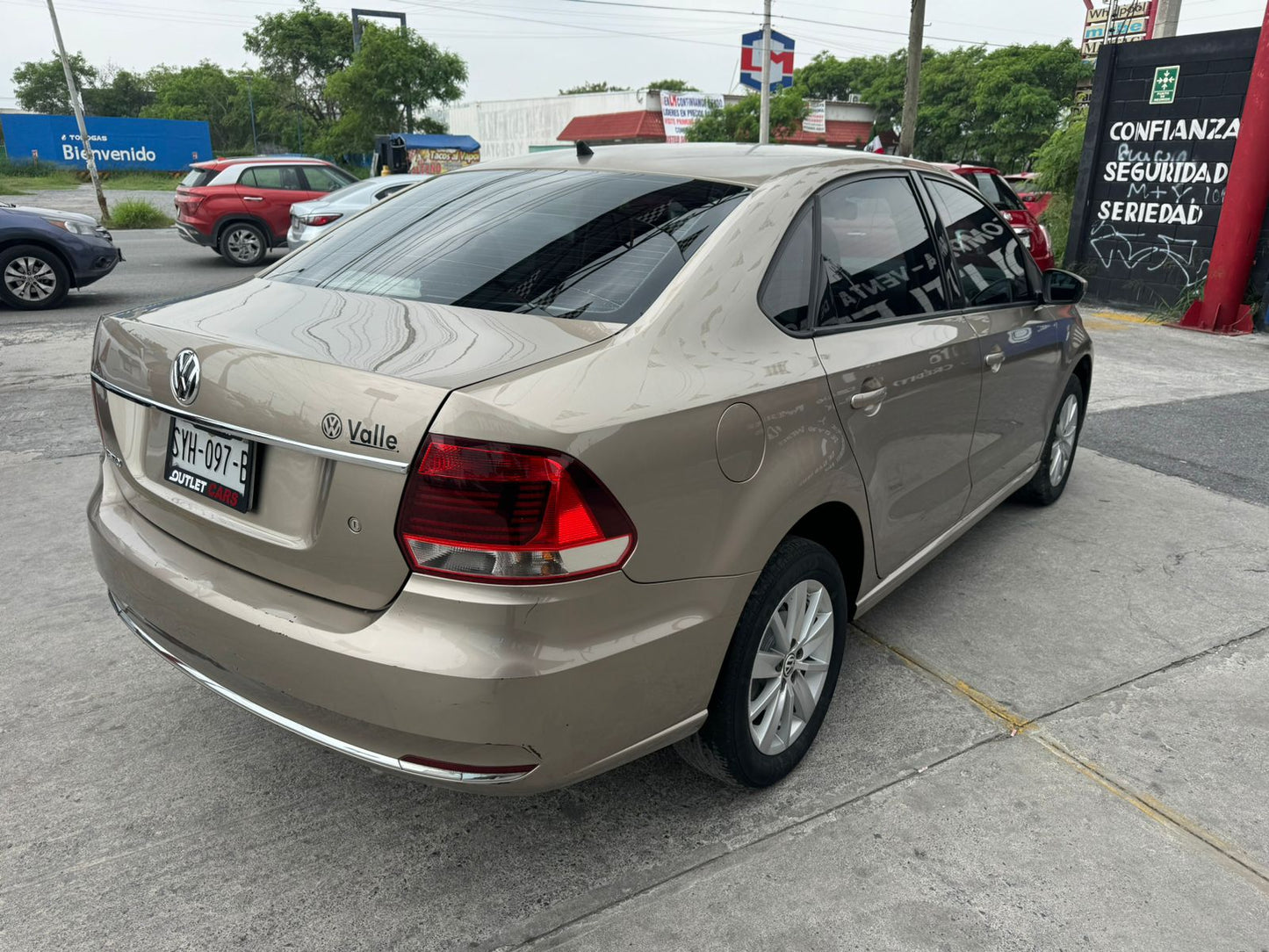 VOLKSWAGEN  VENTO 2016